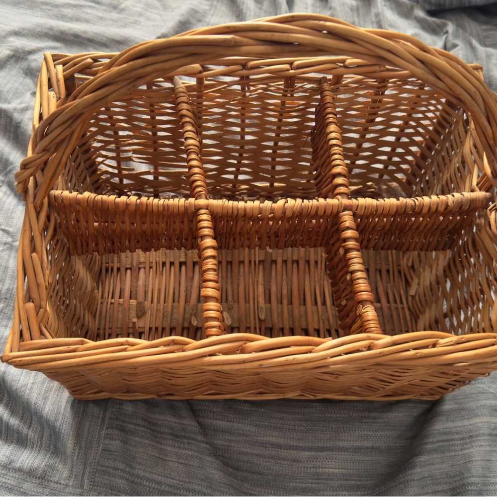 Used wicker wine basket